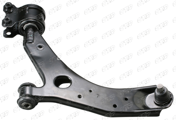 Передний рычаг Mazda 3 (2003-2009) правый CTR